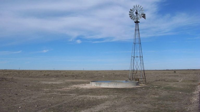 Could an Aqueduct Bring Water to Western Kansas or Is It Just a Pipedream?