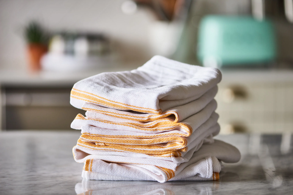 Martha Stewart Reveals Why You Should Replace Dish Towels Every Week for a Healthier Kitchen