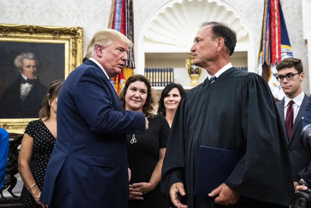 Why is the US Supreme Court Flouting Ethics? Alito’s Phone Call with Trump Sparks Debate