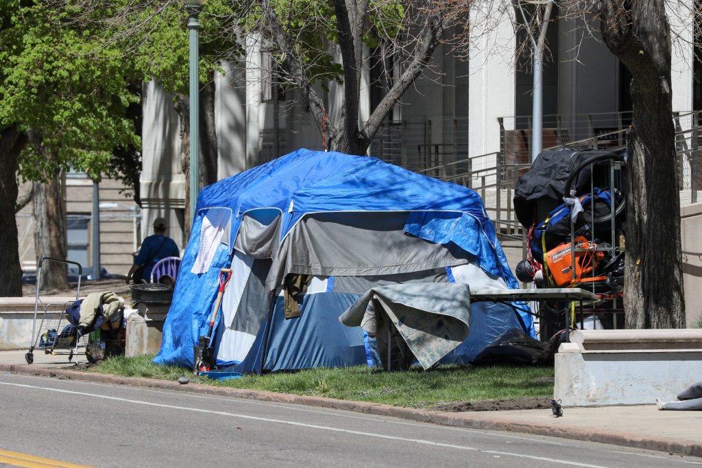 Denver’s Homeless Shelters Criticized for Unsafe Conditions and Inadequate Support